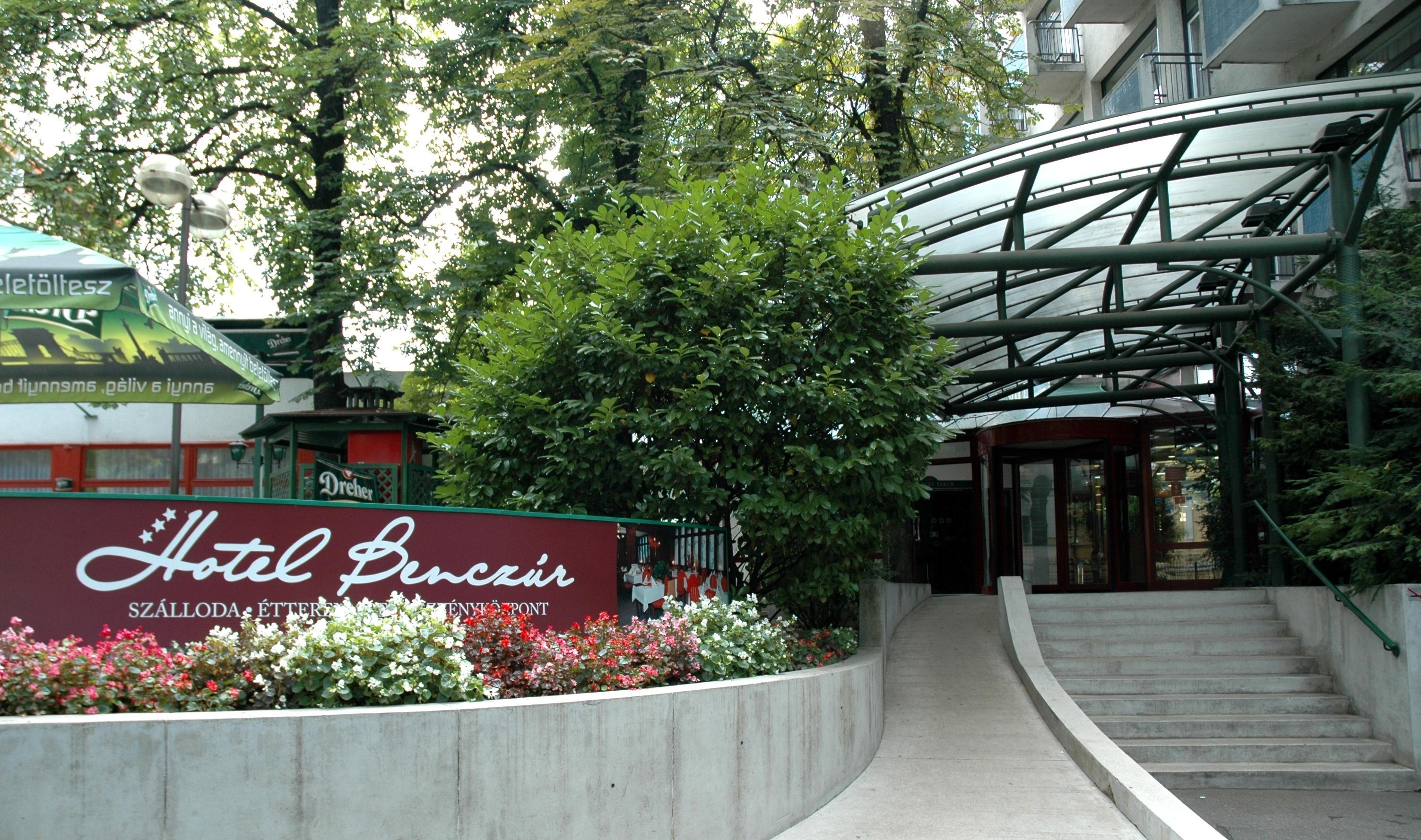 โรงแรมเบนซูร์ บูดาเปสต์ ภายนอก รูปภาพ